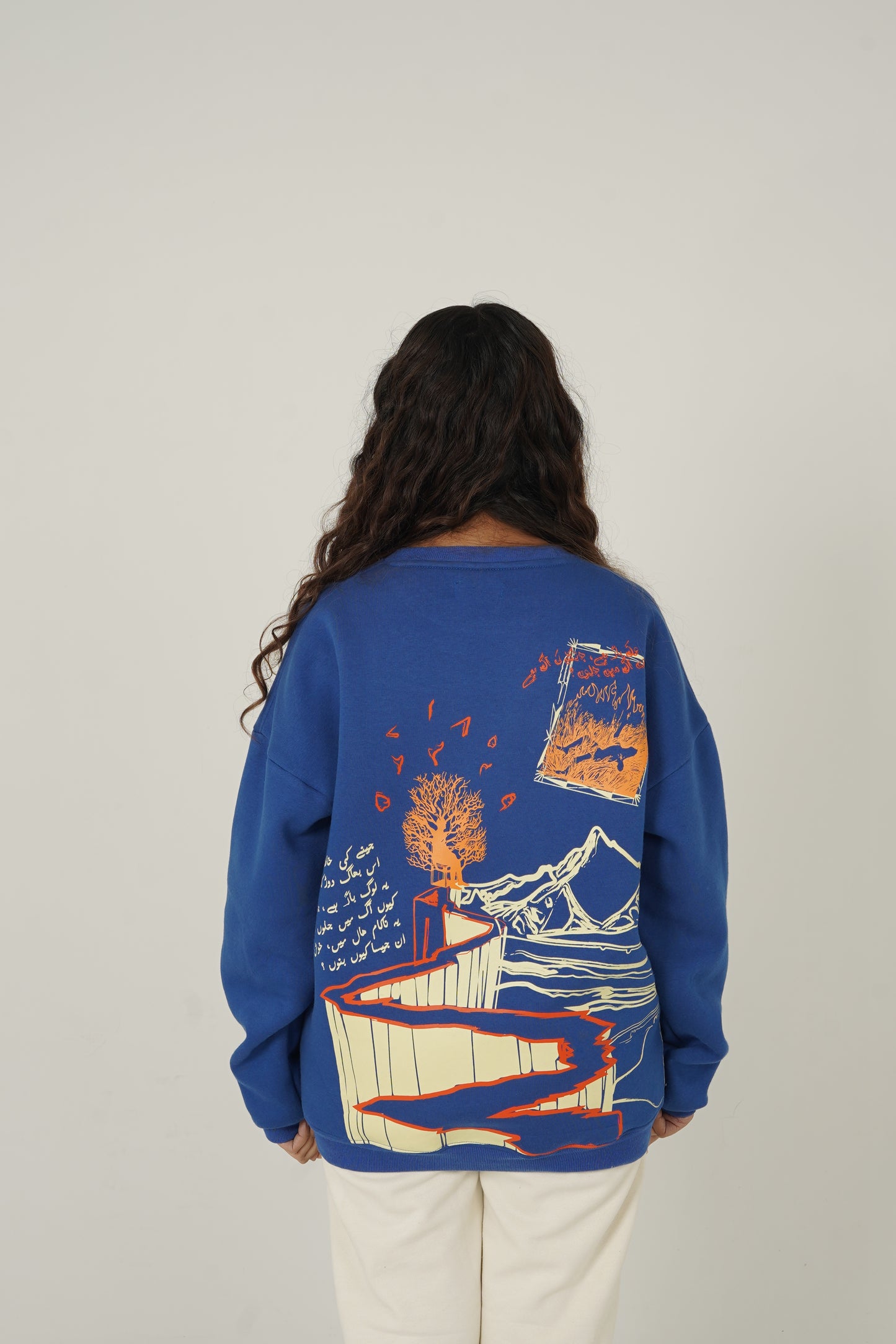 MOONLIT SWEATSHIRT